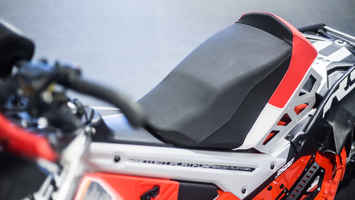 Lynx Rave RS 600RS E-TEC Race Snowmobile seat