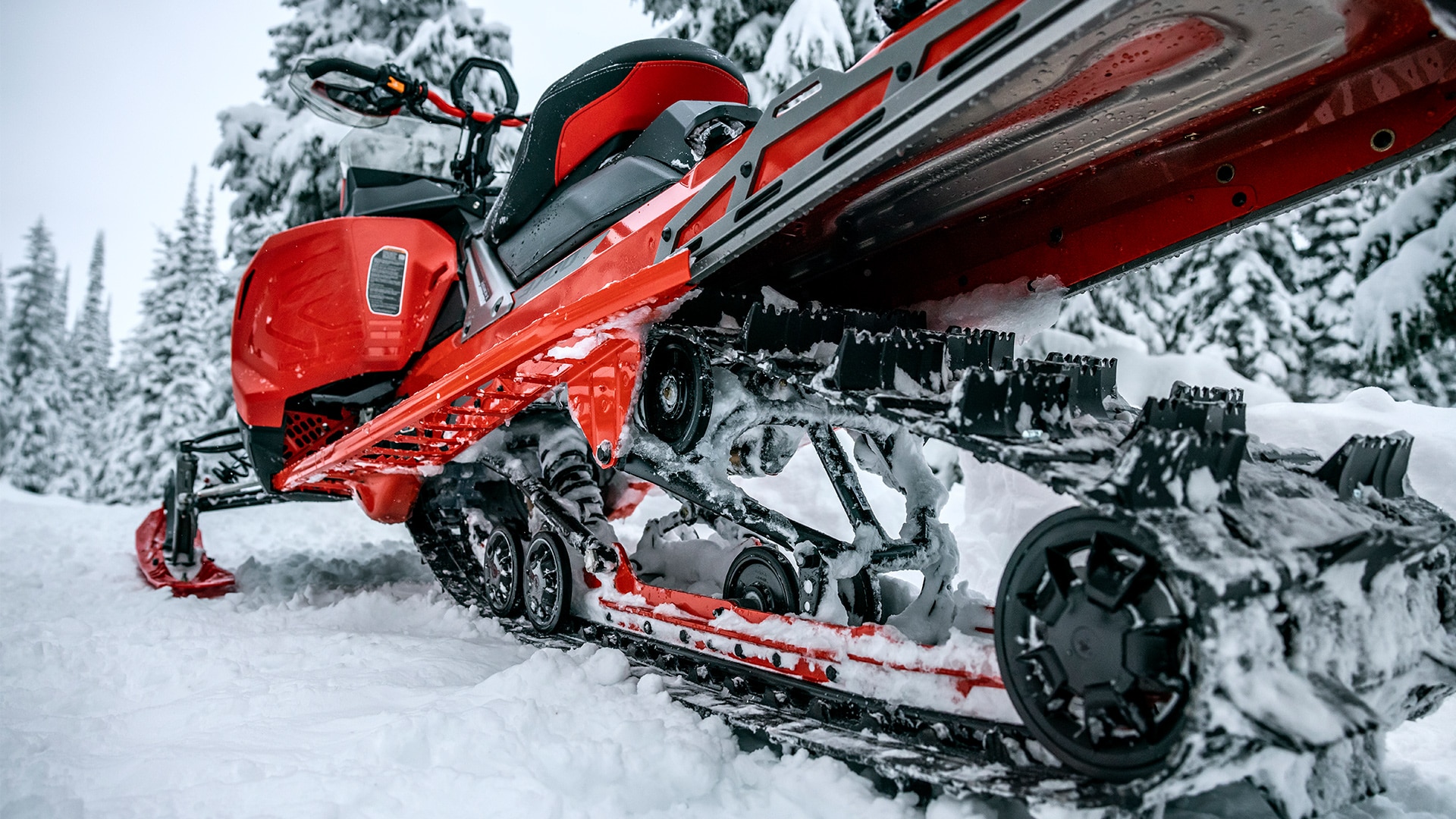 Close up of the 2023 Lynx Xterrain snowmobile track