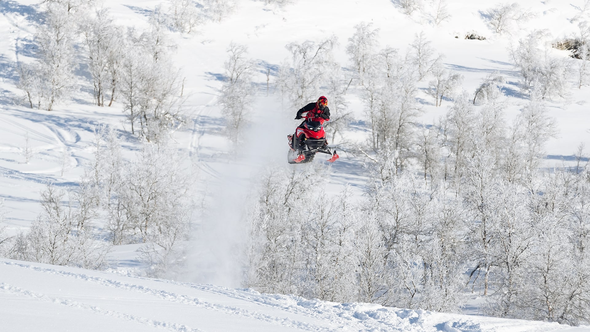 Ambasádor Andreas Bergmark skáče na svojom Lynx Shredder