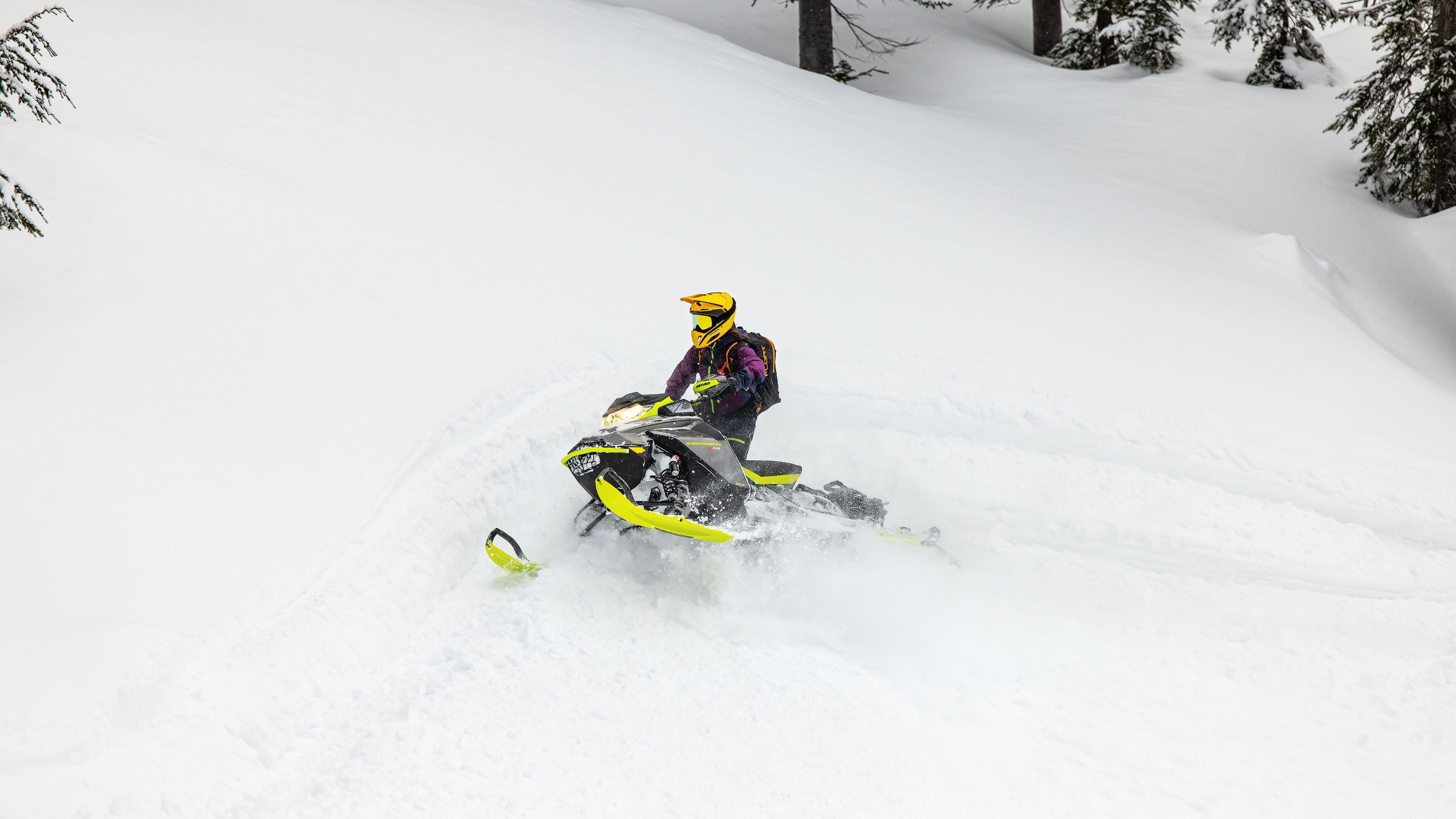 skutery śnieżne Ski-Doo z segmentu Crossover 2023
