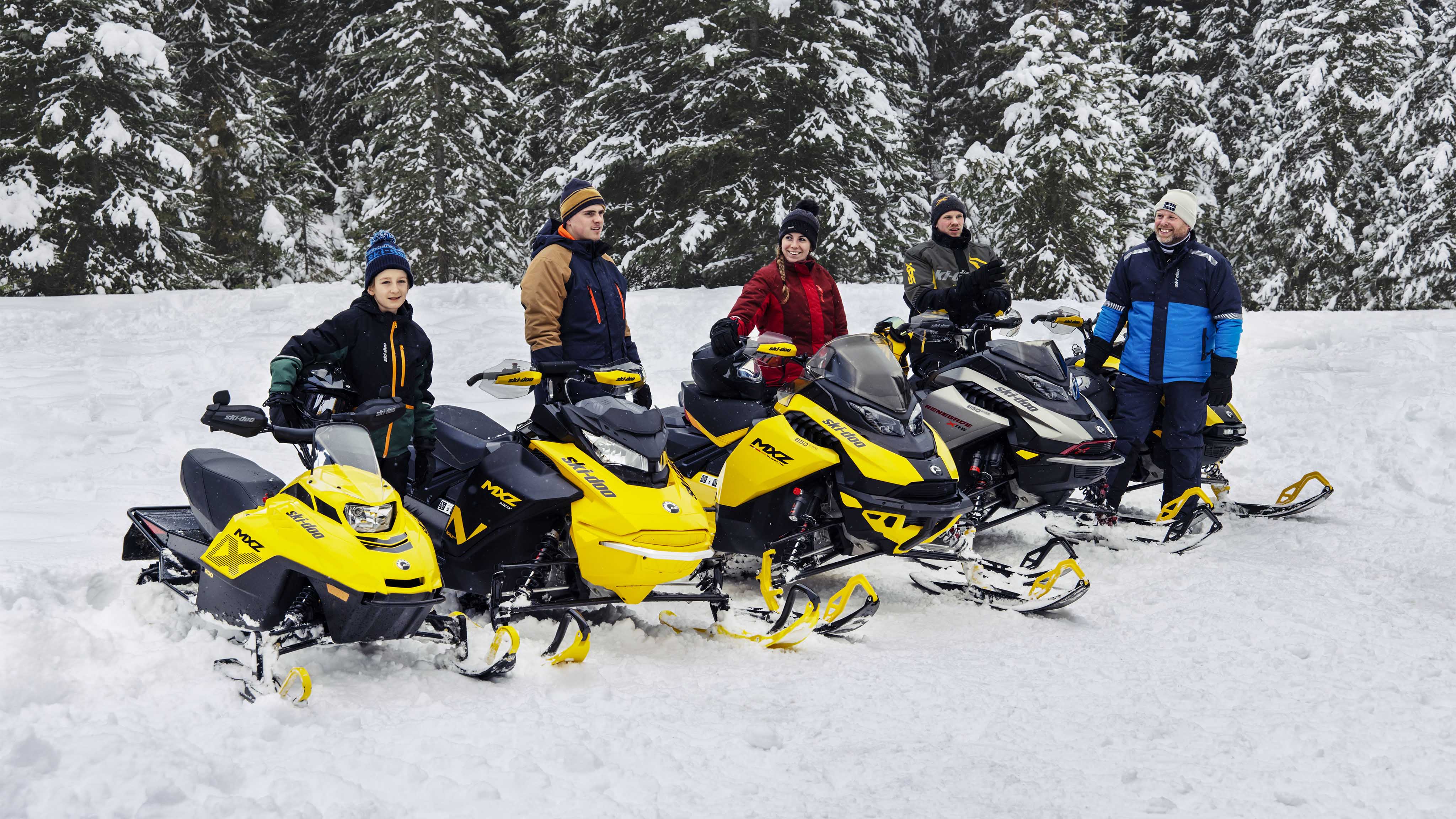 Ski-Doo yolculuğundan önce aile